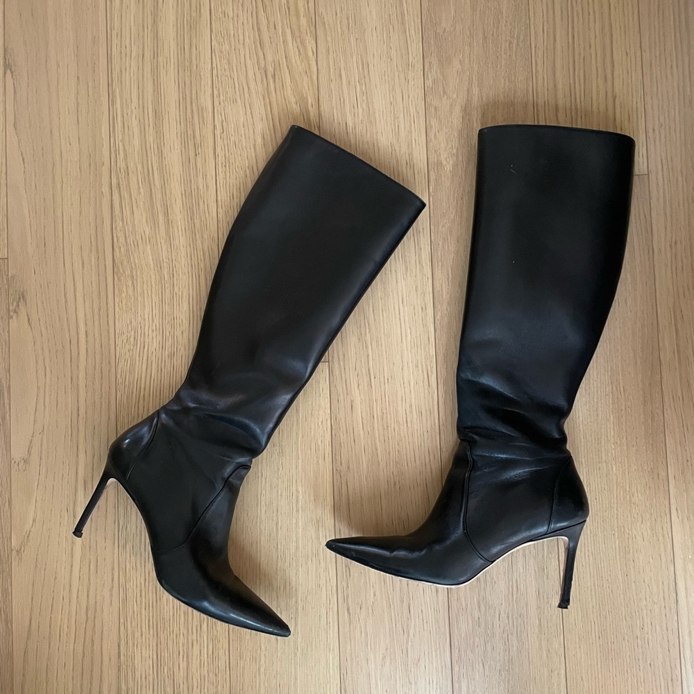 Stuart Weitzman black leather stiletto boot. Size 10 US, 40.5 EU.